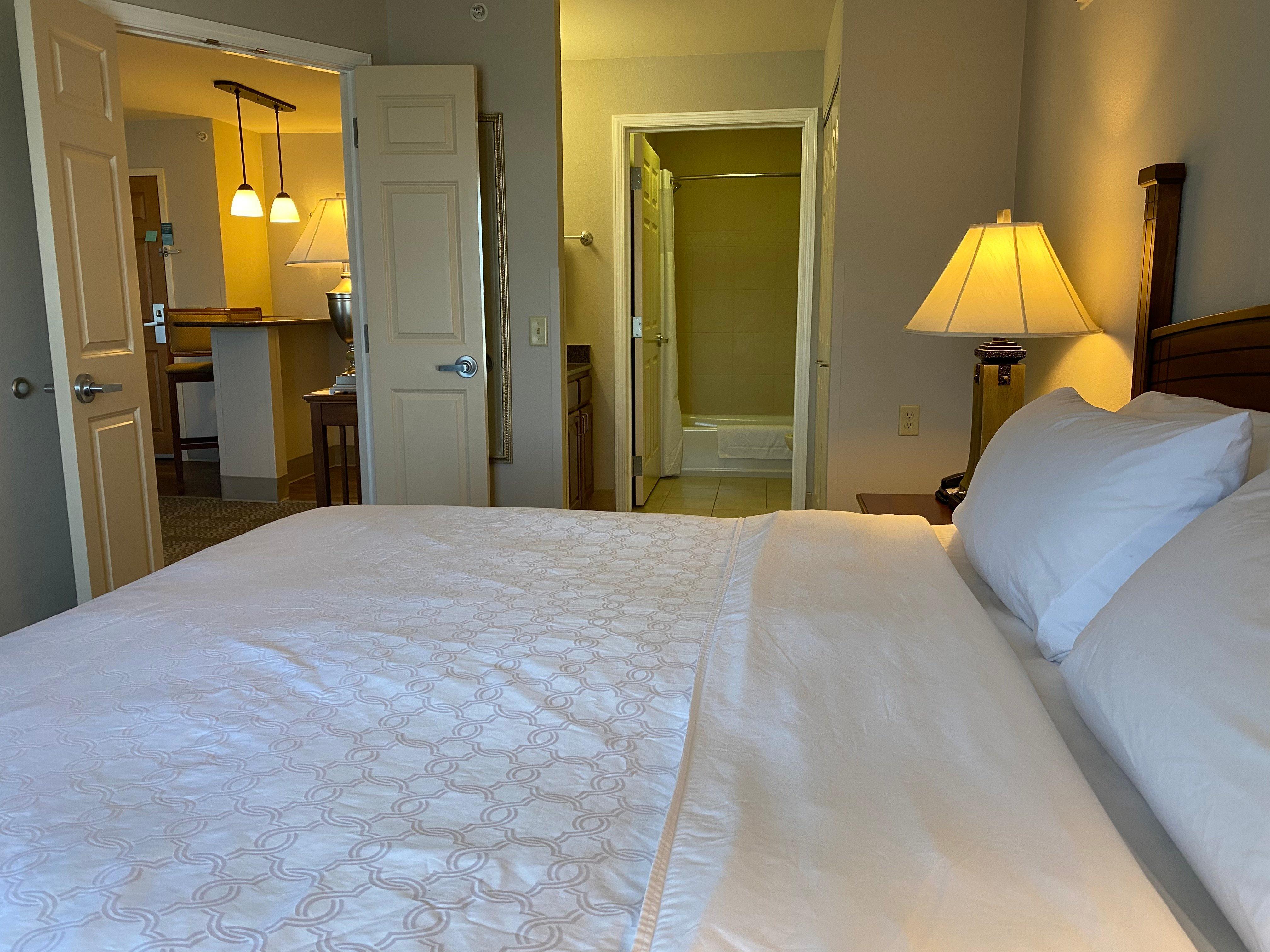 Staybridge Suites Milwaukee West-Oconomowoc By Ihg Εξωτερικό φωτογραφία