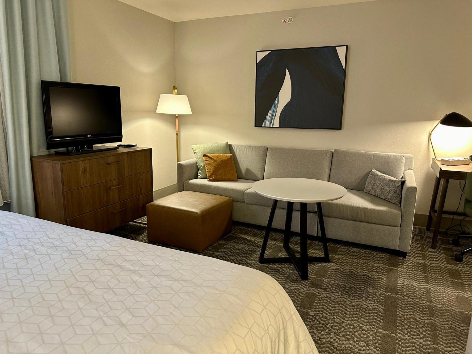 Staybridge Suites Milwaukee West-Oconomowoc By Ihg Εξωτερικό φωτογραφία