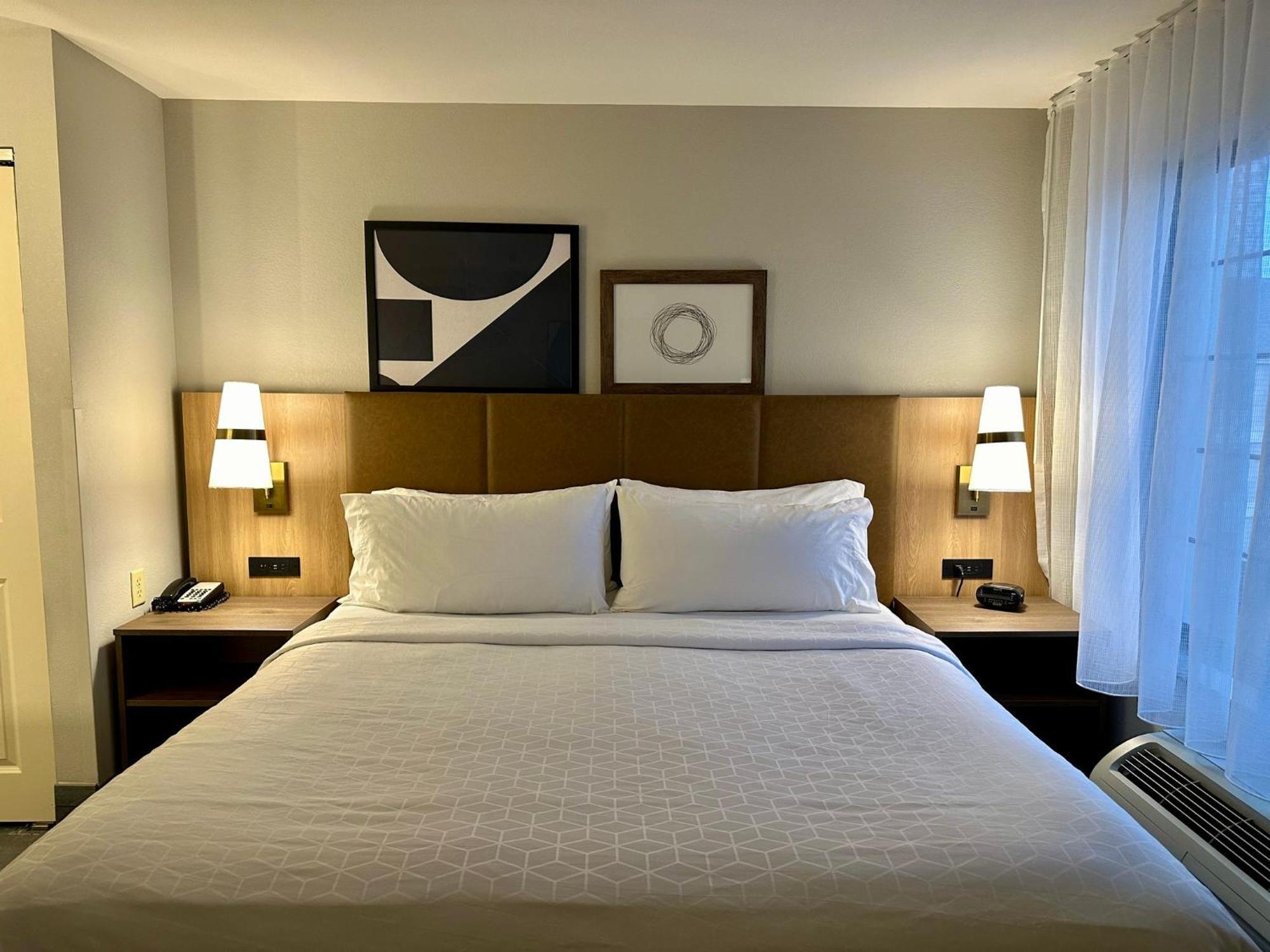 Staybridge Suites Milwaukee West-Oconomowoc By Ihg Εξωτερικό φωτογραφία